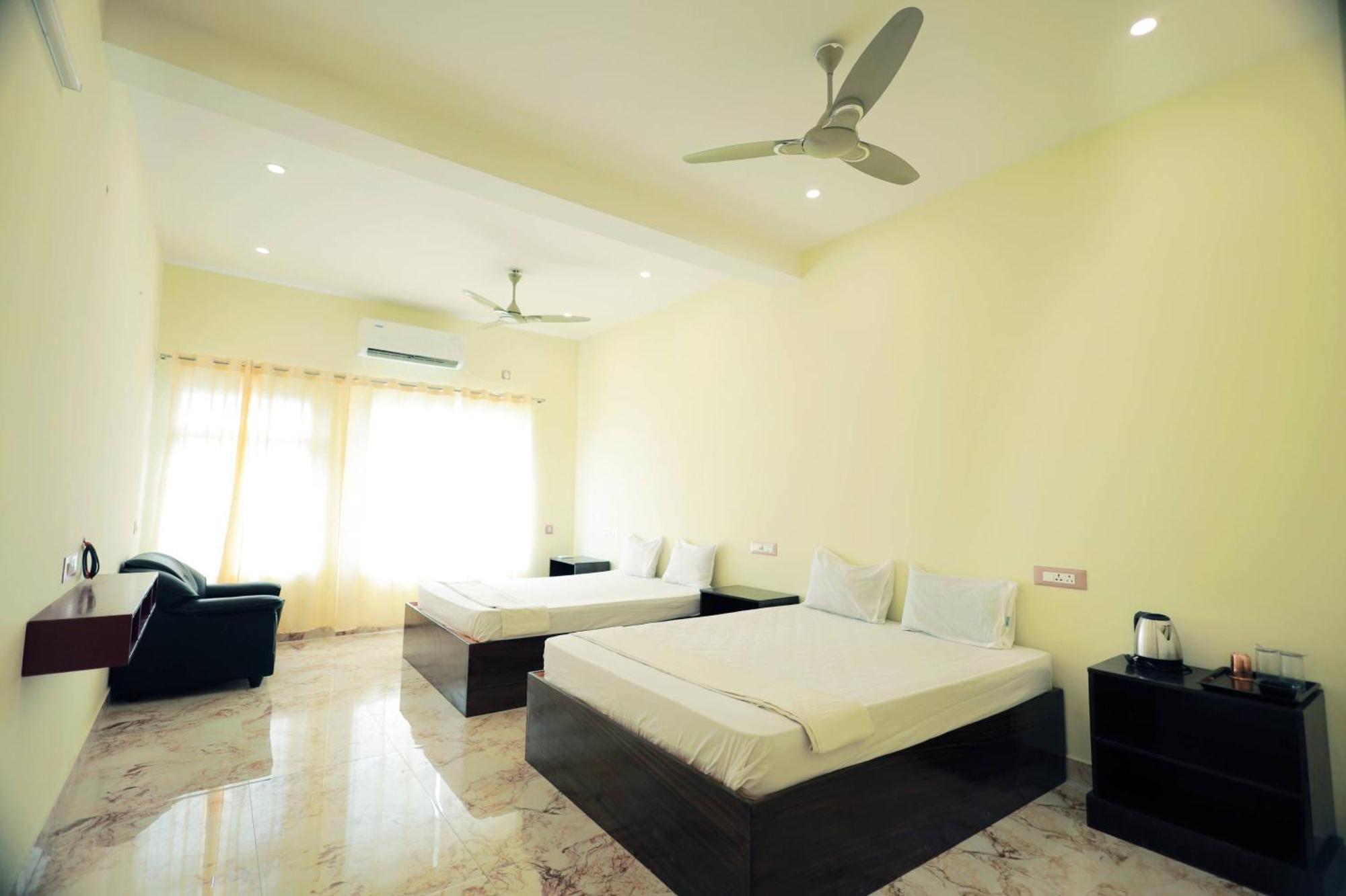 Lk.Lodge Kanyakumari Buitenkant foto